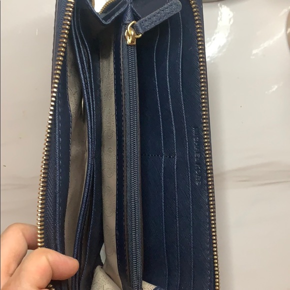 Michael Kors Navy Blue wallet | light use - Picture 3 of 4